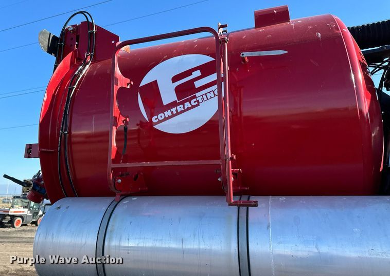 image for item EN2561 1997 Ford Louisville  sewer jetter truck