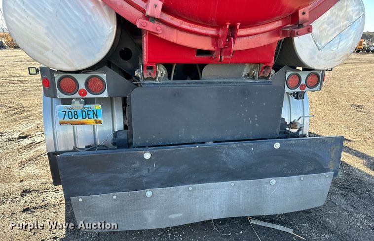 image for item EN2561 1997 Ford Louisville  sewer jetter truck