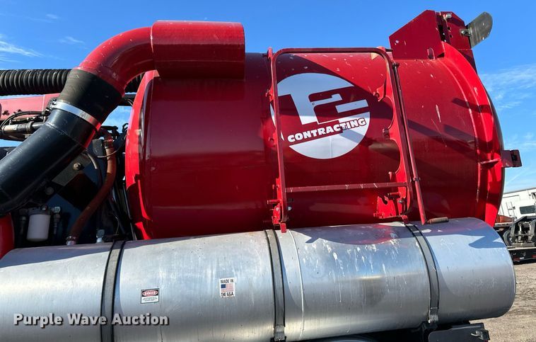 image for item EN2561 1997 Ford Louisville  sewer jetter truck