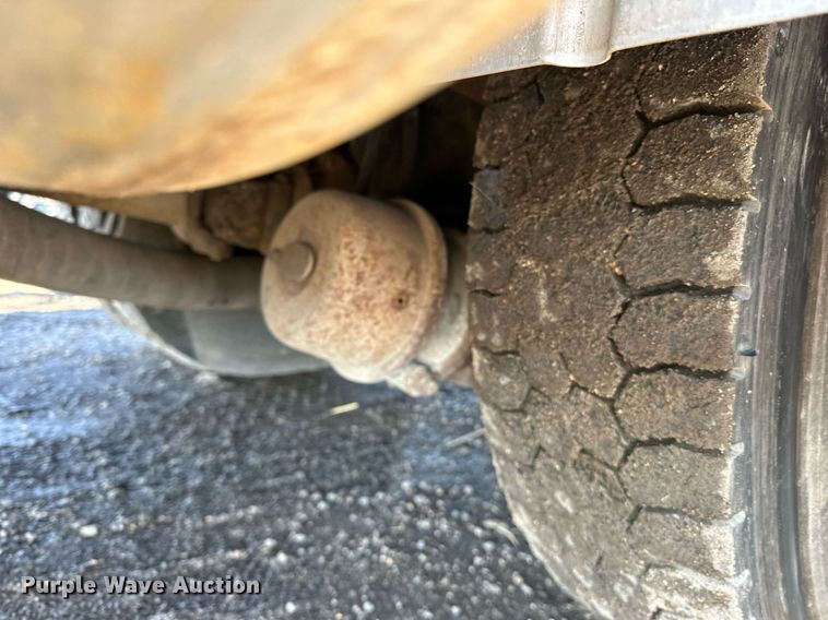 image for item EN2561 1997 Ford Louisville  sewer jetter truck