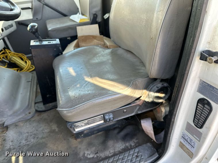 image for item EN2561 1997 Ford Louisville  sewer jetter truck