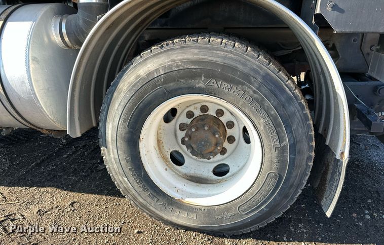 image for item EN2561 1997 Ford Louisville  sewer jetter truck