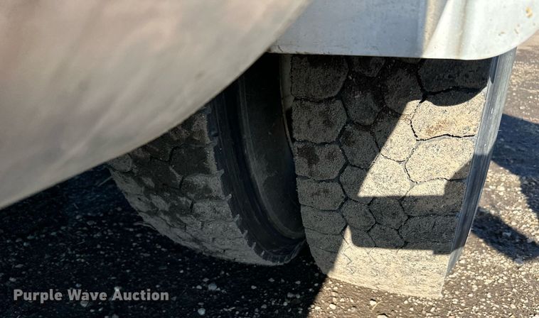 image for item EN2561 1997 Ford Louisville  sewer jetter truck