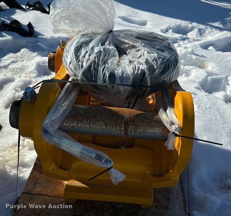 image for item EN5046 Teran TQC320B hydraulic quick coupler