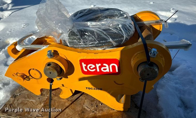 image for item EN5046 Teran TQC320B hydraulic quick coupler