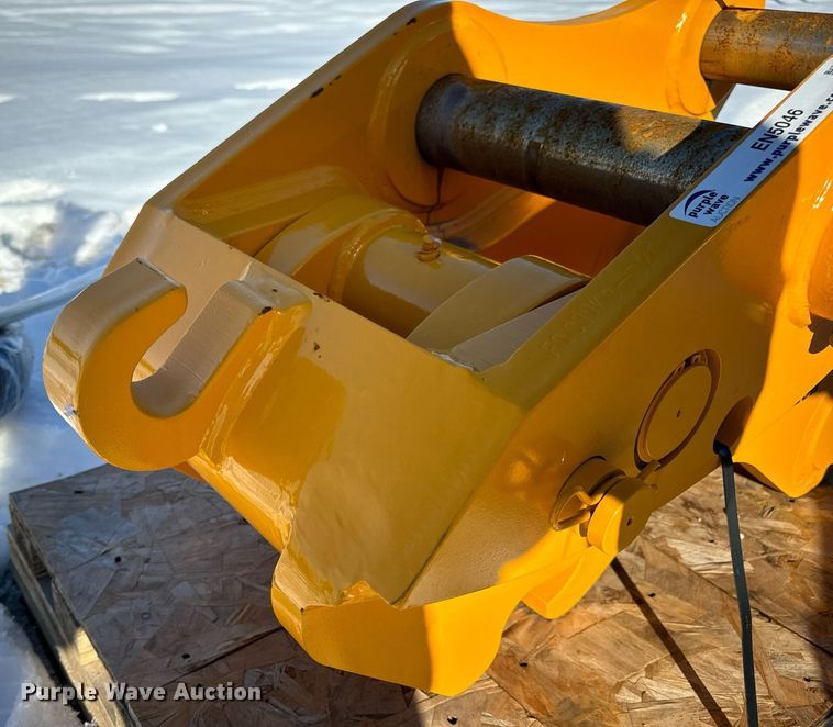 image for item EN5046 Teran TQC320B hydraulic quick coupler