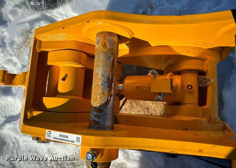 image for item EN5046 Teran TQC320B hydraulic quick coupler