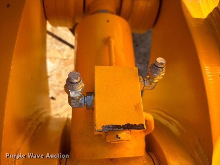 image for item EN5046 Teran TQC320B hydraulic quick coupler