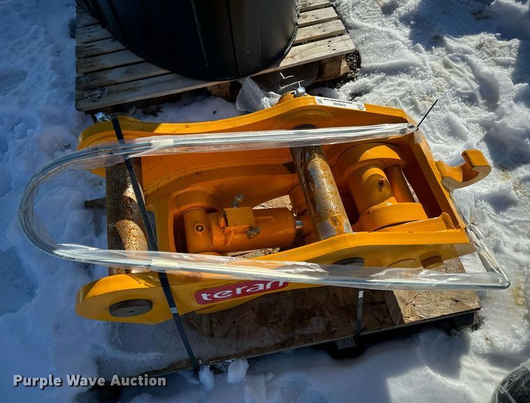 image for item EN5046 Teran TQC320B hydraulic quick coupler