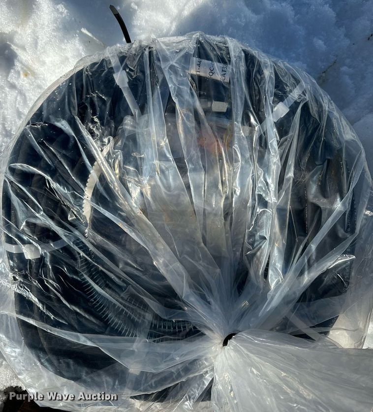 image for item EN5046 Teran TQC320B hydraulic quick coupler