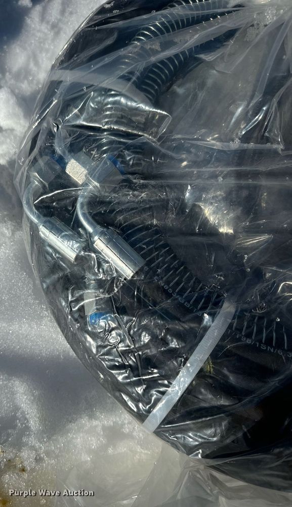 image for item EN5046 Teran TQC320B hydraulic quick coupler