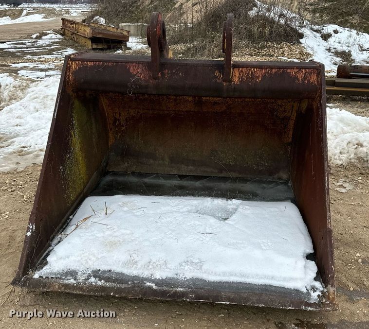 image for item EN5054 CG excavator bucket