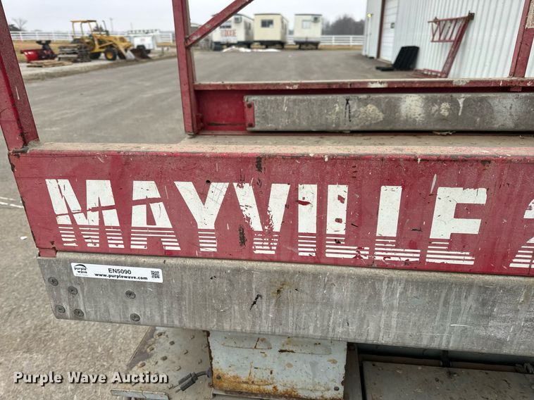 image for item EN5090 1997 Mayville 2033 scissor lift