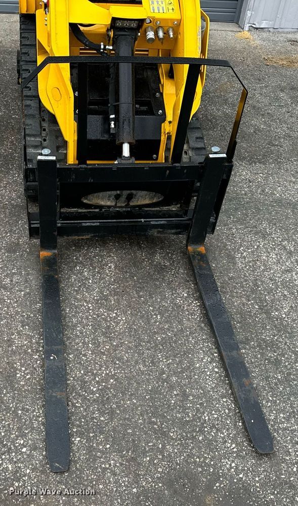 image for item EN5091 2023 Baumalight TRL620D compact utility loader