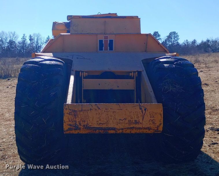 image for item EO0547 1967 International E200 elevating scraper