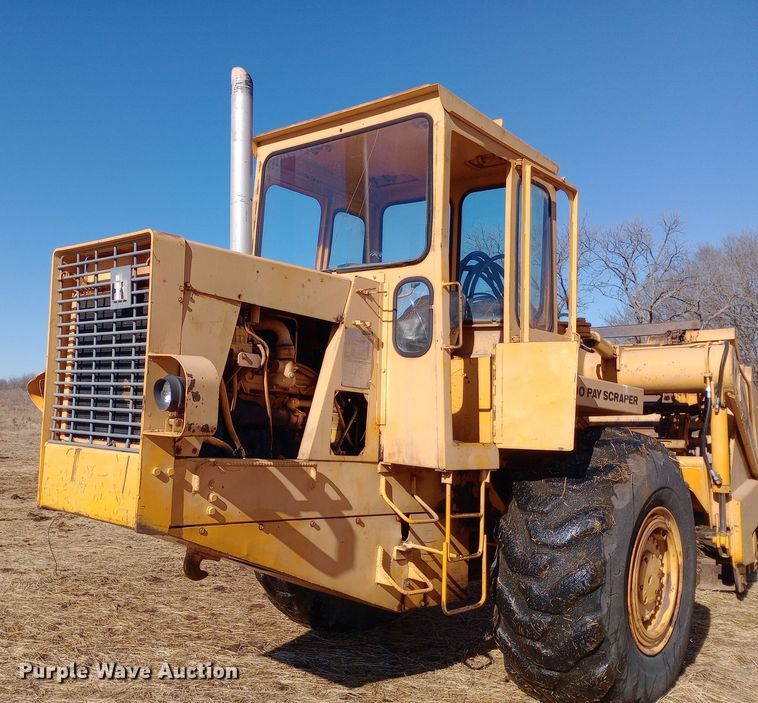 image for item EO0547 1967 International E200 elevating scraper