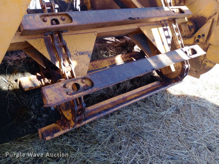 image for item EO0547 1967 International E200 elevating scraper