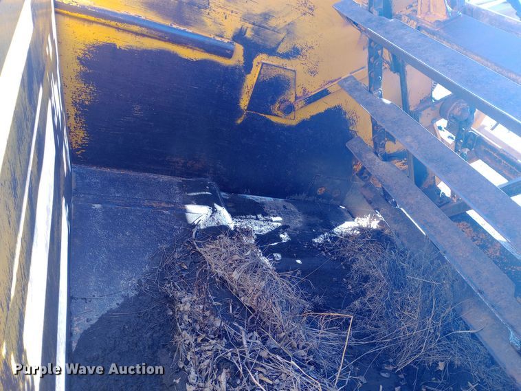 image for item EO0547 1967 International E200 elevating scraper