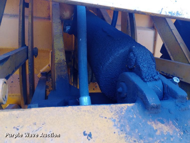 image for item EO0547 1967 International E200 elevating scraper