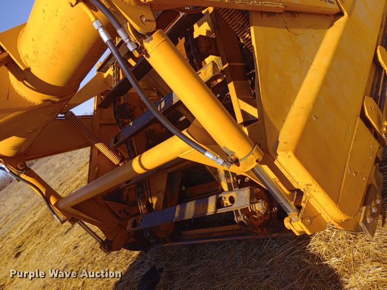 image for item EO0547 1967 International E200 elevating scraper