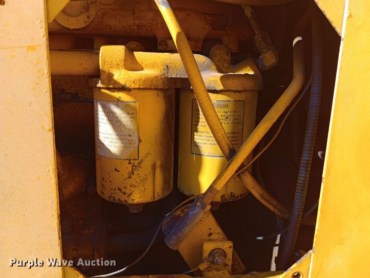 image for item EO0547 1967 International E200 elevating scraper