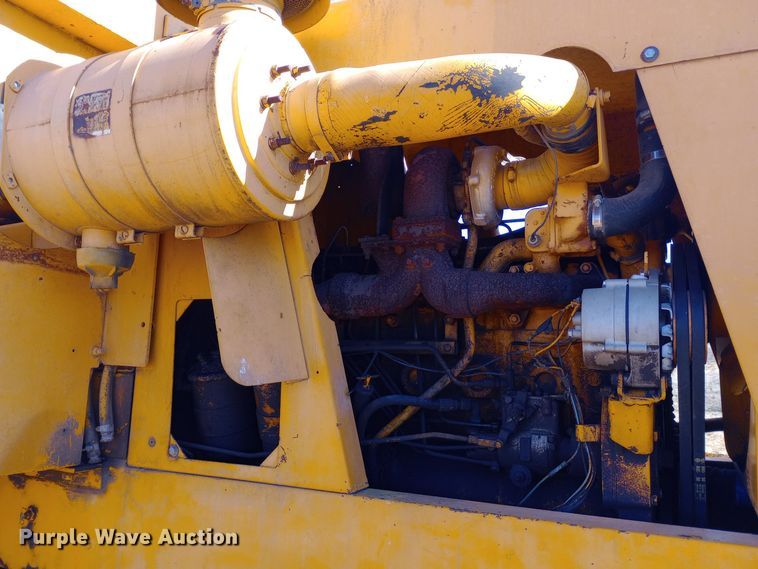 image for item EO0547 1967 International E200 elevating scraper