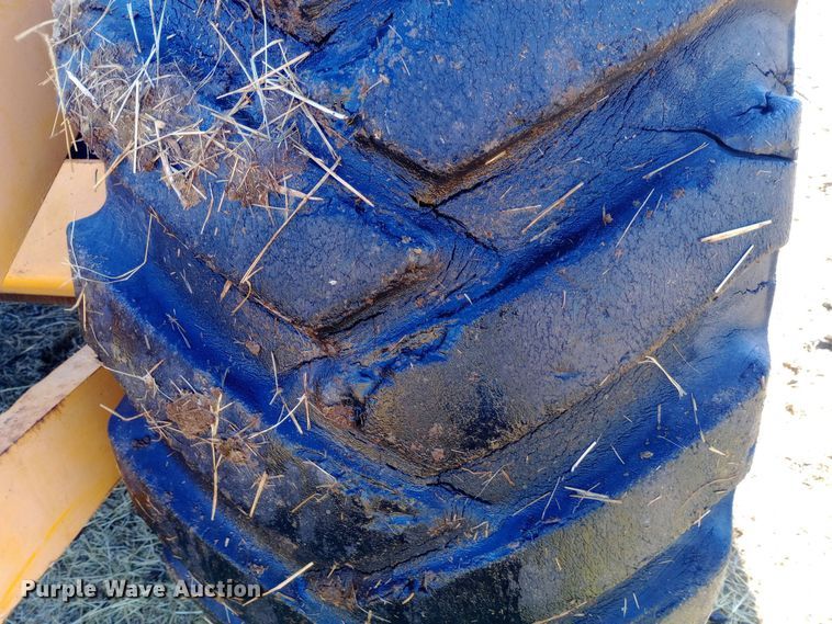 image for item EO0547 1967 International E200 elevating scraper