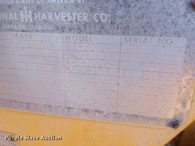 image for item EO0547 1967 International E200 elevating scraper