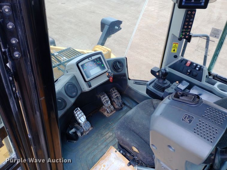 image for item EO0555 2015 Caterpillar 972M wheel loader