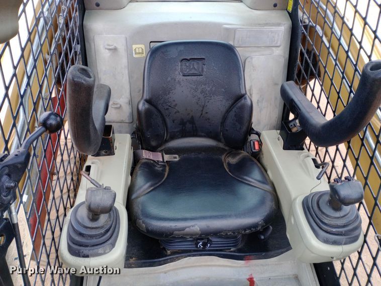 image for item EO0556 2008 Caterpillar 262C skid steer loader