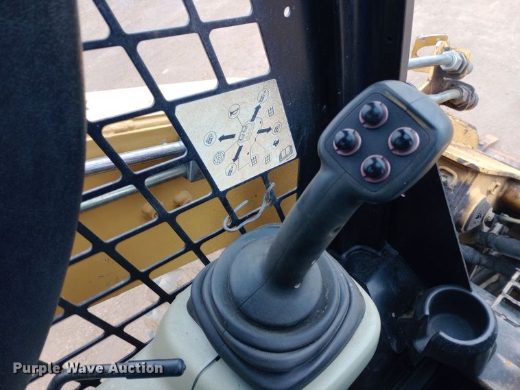 image for item EO0556 2008 Caterpillar 262C skid steer loader