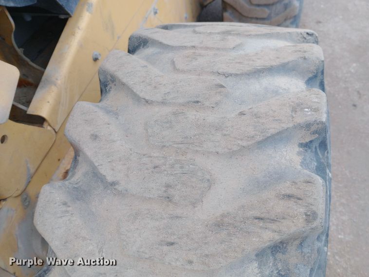 image for item EO0556 2008 Caterpillar 262C skid steer loader