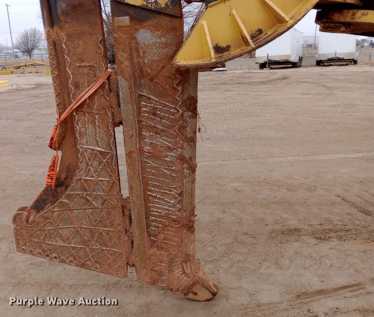 image for item EO0559 2009 Vermeer P185 Renegade cable plow