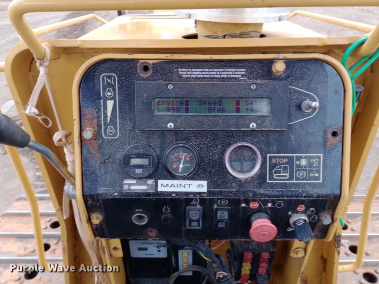 image for item EO0559 2009 Vermeer P185 Renegade cable plow