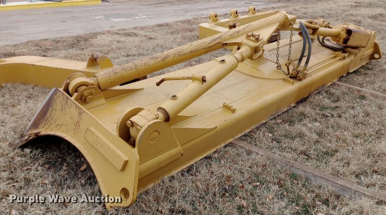 image for item EO0561 Caterpillar D8 A dozer blade