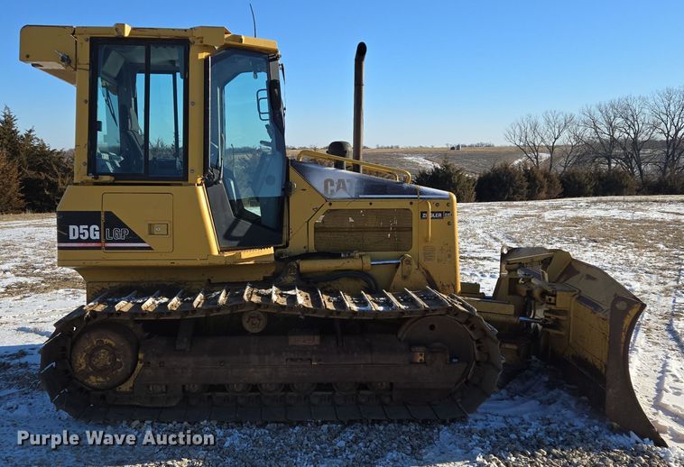 image for item EQ3898 2003 Caterpillar D5G dozer