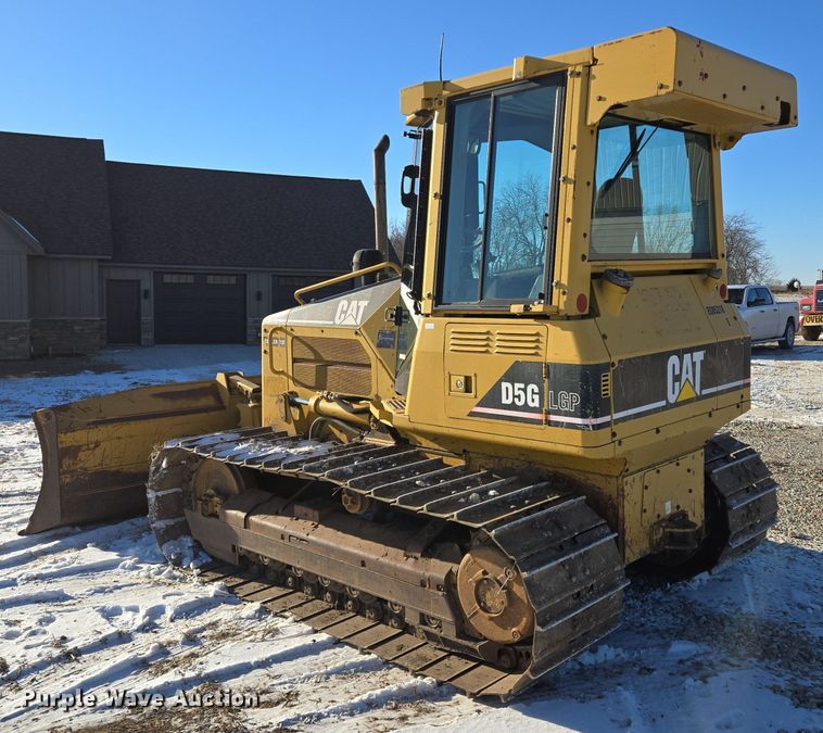 image for item EQ3898 2003 Caterpillar D5G dozer