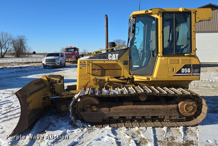 image for item EQ3898 2003 Caterpillar D5G dozer