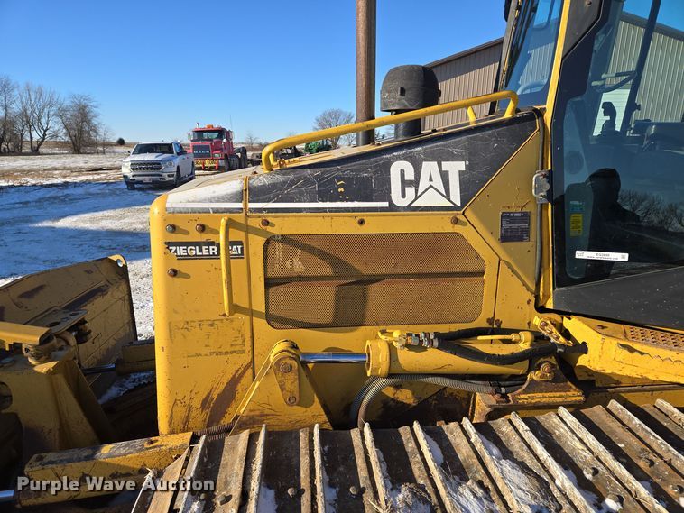 image for item EQ3898 2003 Caterpillar D5G dozer