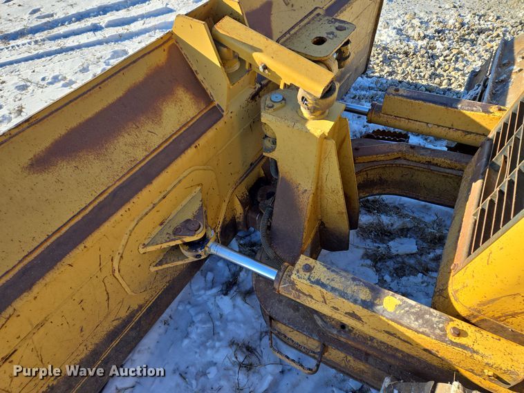 image for item EQ3898 2003 Caterpillar D5G dozer
