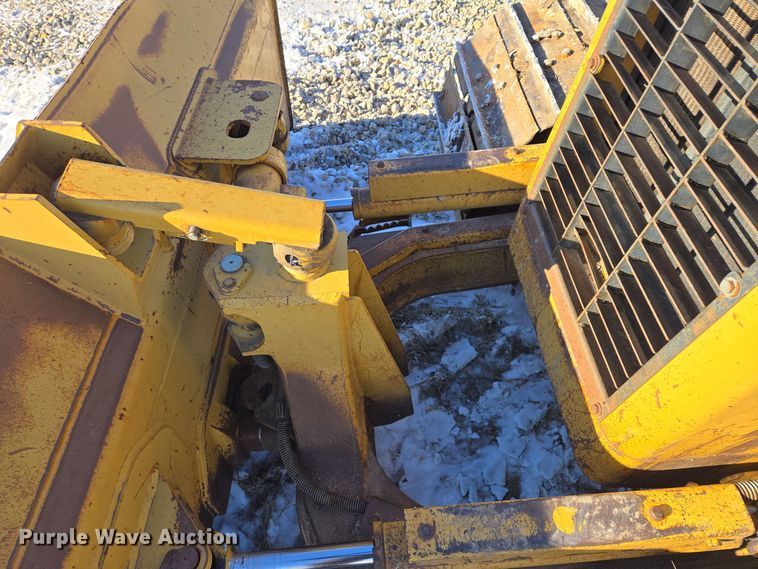 image for item EQ3898 2003 Caterpillar D5G dozer