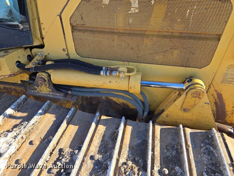 image for item EQ3898 2003 Caterpillar D5G dozer