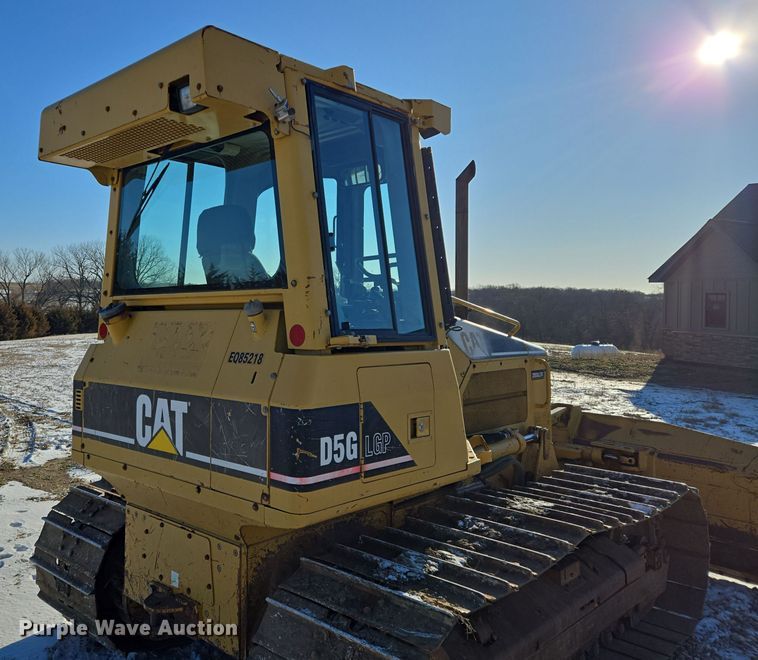 image for item EQ3898 2003 Caterpillar D5G dozer