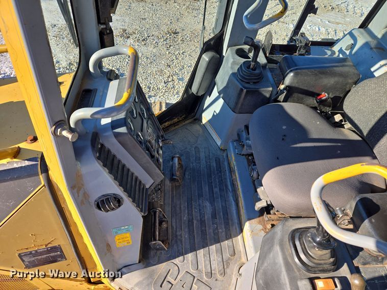 image for item EQ3898 2003 Caterpillar D5G dozer