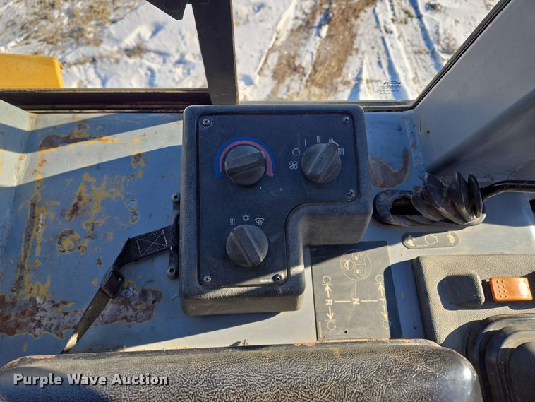 image for item EQ3898 2003 Caterpillar D5G dozer