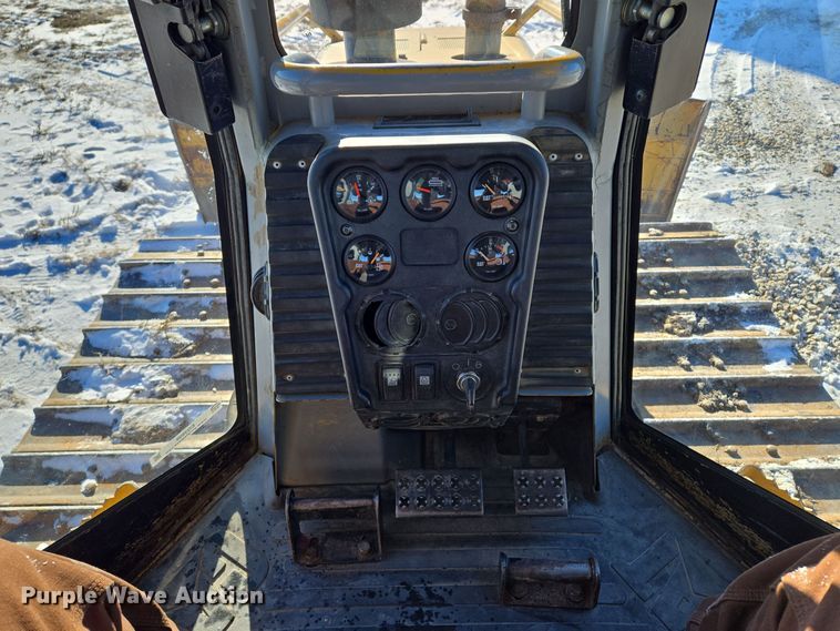 image for item EQ3898 2003 Caterpillar D5G dozer