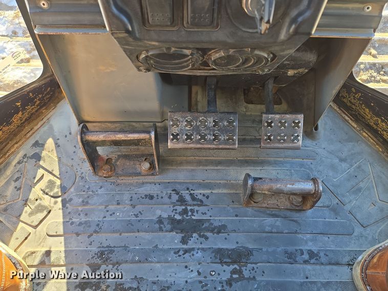 image for item EQ3898 2003 Caterpillar D5G dozer