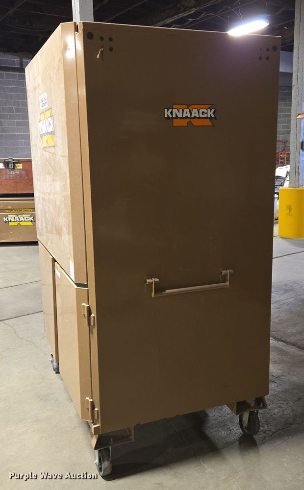 image for item EQ3922 (2) Knaack 119-01 job box 