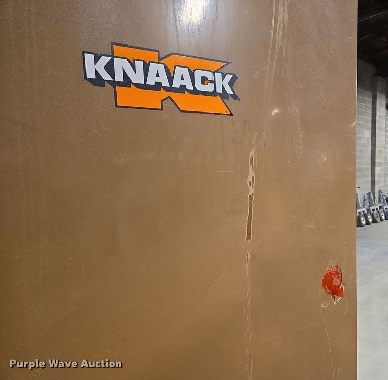 image for item EQ3922 (2) Knaack 119-01 job box 