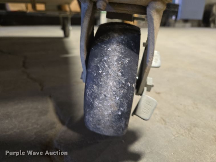 image for item EQ3922 (2) Knaack 119-01 job box 